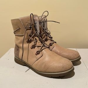 North face women’s boots